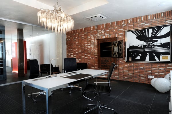 Prestigioso spazio commerciale 325 m² in posizione strategica 9