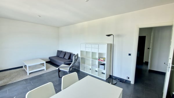 Bel 3,5 panoramico completamente ristrutturato in stile moderno. 1
