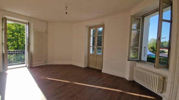 Ampio 4,5 completamente rinnovato in zona strategica a Novazzano 2