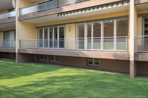 Gradevole luminoso appartamento 2,5 locali con ampio balcone 1