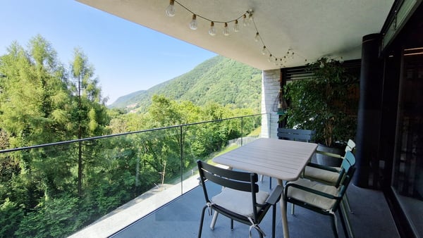 Appartamento 4,5 firmato Mario Botta con ampia terrazza vista valle 2