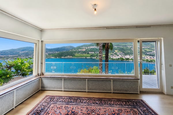 Casa bifamiliare 7 locali vista lago con terrazza e giardino 1