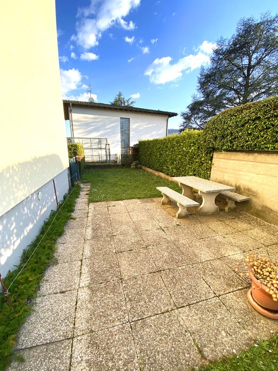 Bel 3,5 recentemente parzialmente ristrutturato con balcone coperto. 10