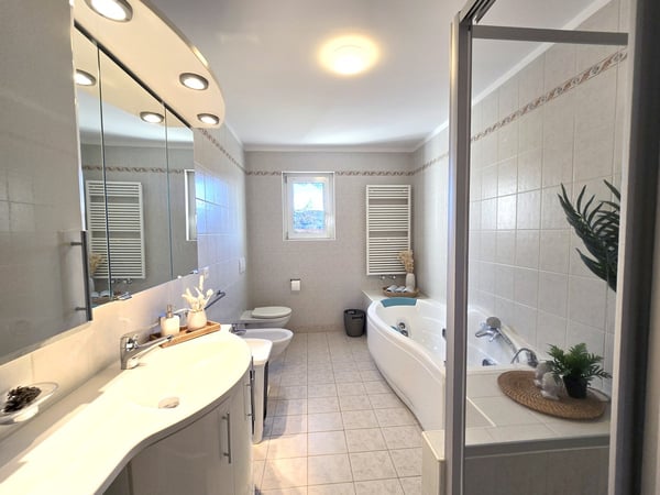 Esclusiva villa 702 m² con giardino e privacy a Miglieglia 13