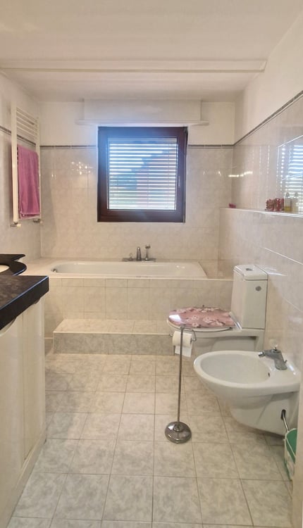 Moderno ampio 4,5 ristrutturato con terrazzo coperto e balcone. 7