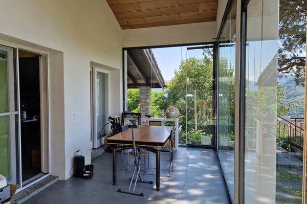 Casa unifamiliare 6,5 locali di 190 mq con giardino privato e veranda 6