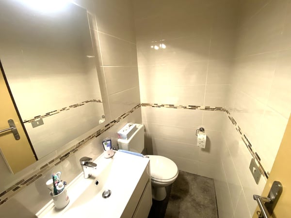 Appartamento 5,5 locali con terrazzo privato e box auto incluso 10