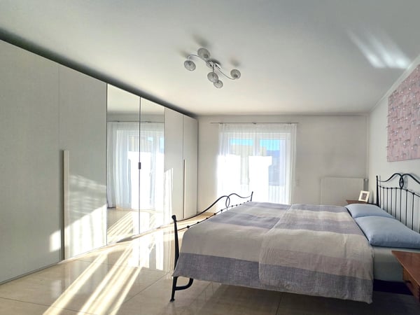 Raffinato 4,5 completamente ristrutturato con terrazza e camino. 10