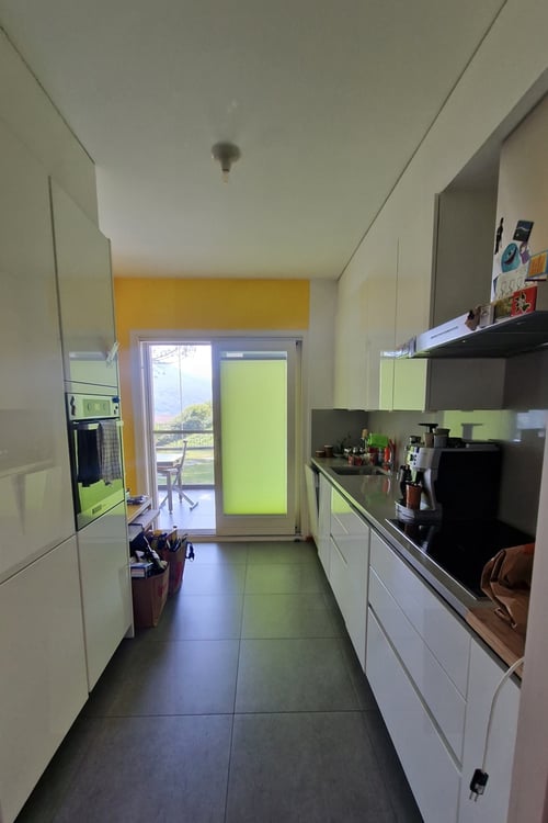 Casa unifamiliare 6,5 locali di 190 mq con giardino privato e veranda 9
