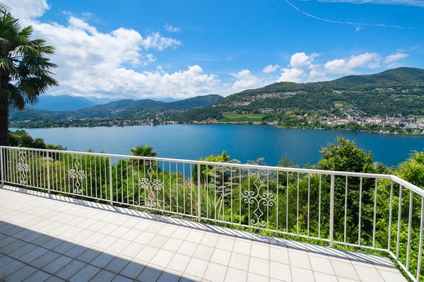 Casa bifamiliare 7 locali vista lago con terrazza e giardino 5