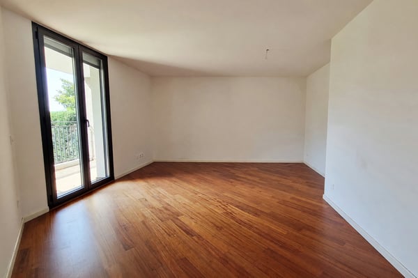 Casa contigua 5,5 locali con terrazza vista lago e giardino a Lopagno 12