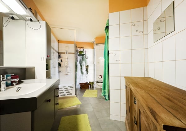 Casa unifamiliare 4,5 locali con ampio giardino recintato a Camorino 9