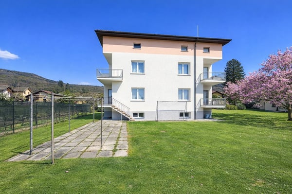 Bifamiliare 4,5 e 4,5 con giardino, tre terrazzi e grande soffitta. 2