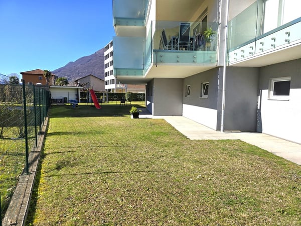 Bel 4,5 locali in stile moderno con grande terrazza coperta. 10