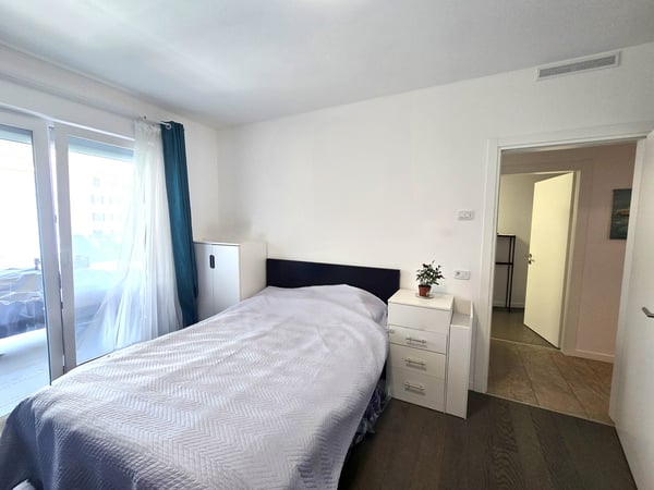 Bel 4,5 locali in stile moderno con grande terrazza coperta. 5