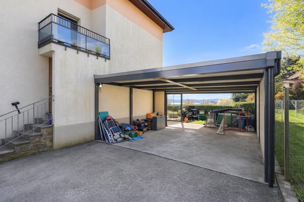 Bifamiliare 4,5 e 4,5 con giardino, tre terrazzi e grande soffitta. 18