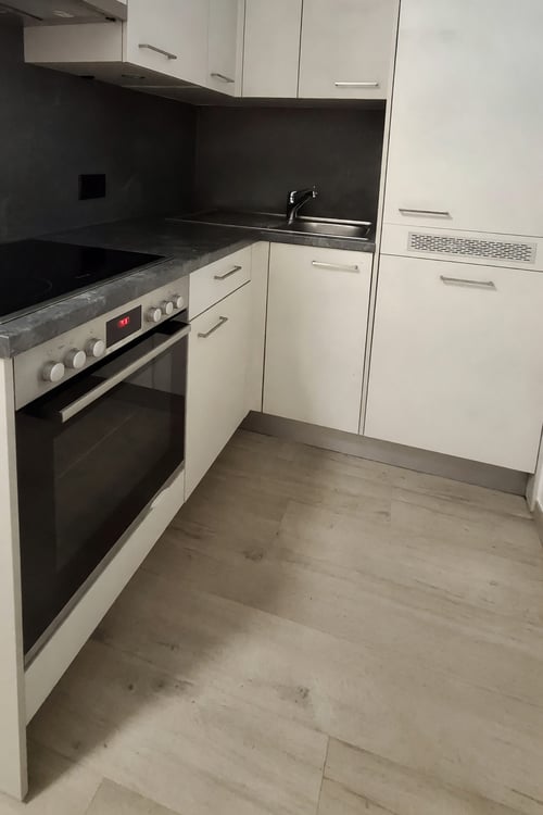Accogliente 2.5 locali centrale con ampio bagno e spese incluse 5