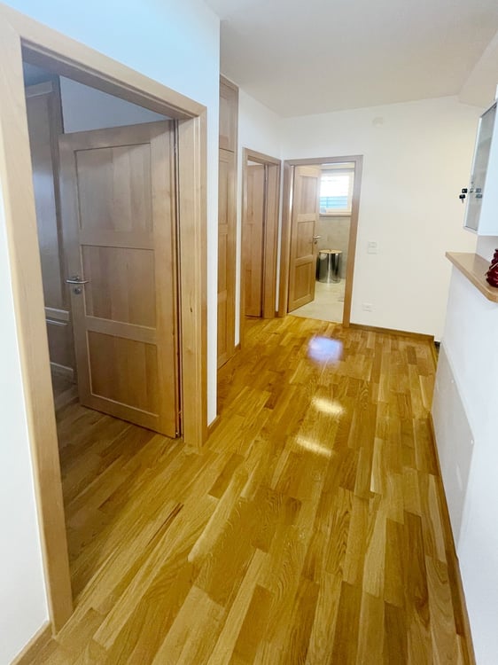 Casa 5.5 completamente ristrutturata con grande giardino e ampio fondo 14