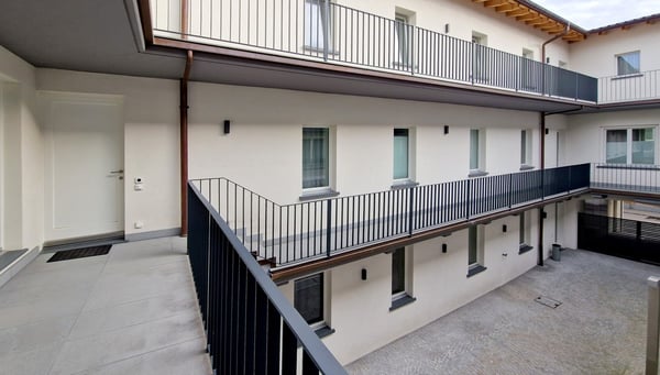 Elegante 3,5 locali in corte meticolosamente ristrutturata a nuovo. 15