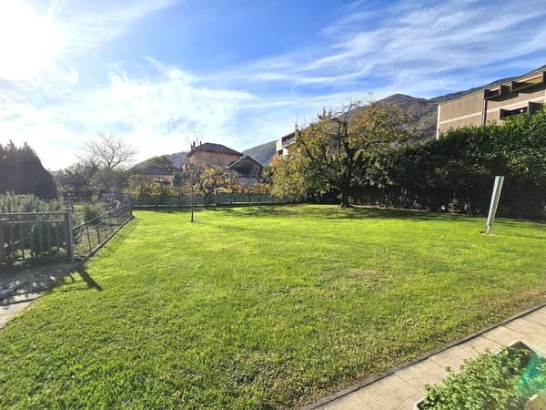 Splendida villa 5,5 con grande giardino in contesto immerso nel verde. 14