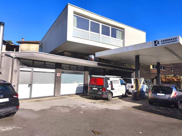 Casa indipendente 4.5 con giardino e spazi commerciali 16