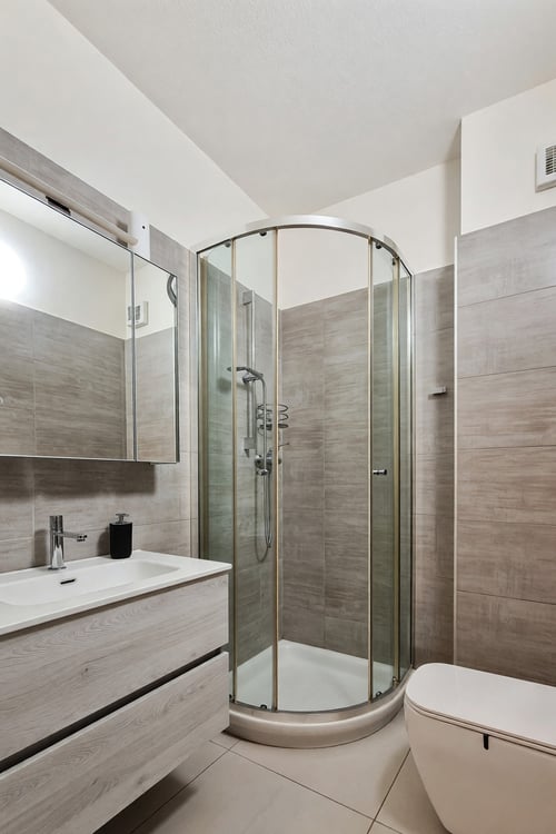 Appartamento 5.5 ristrutturato con terrazzo e caminetto 14