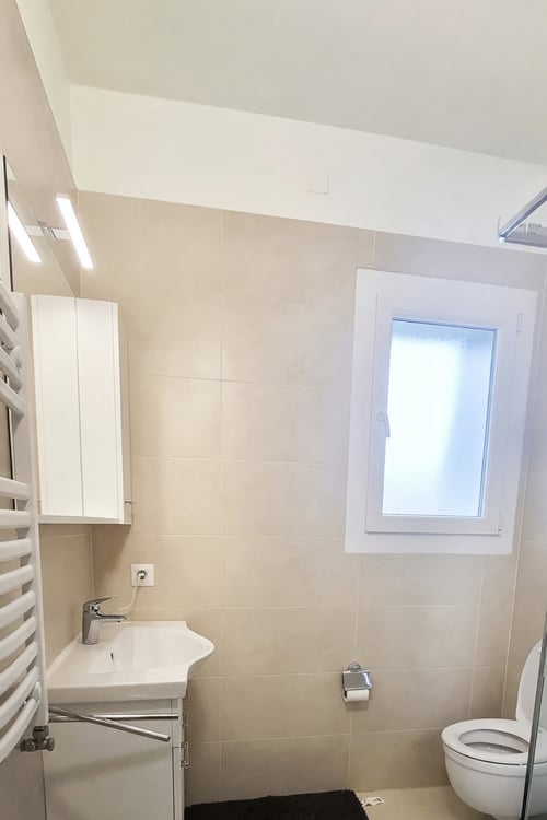 Accogliente 1,5 locali centrale con ampio bagno e spese incluse 6