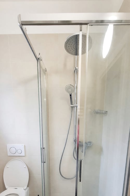 Accogliente 1,5 locali centrale con ampio bagno e spese incluse 7