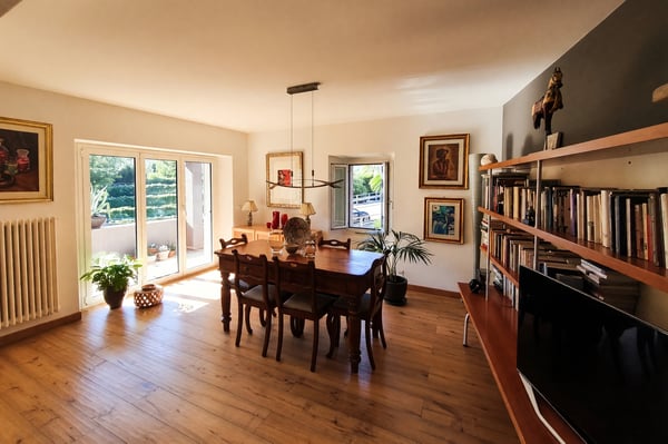 Casa bifamiliare 7 locali ristrutturata a Davesco 1