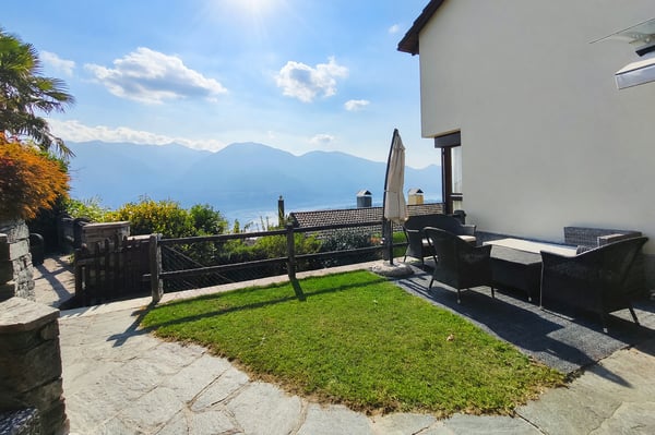 Villa unifamiliare 5,5 vista lago con giardino e camino 17