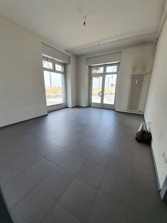 Spazio commerciale a Chiasso 43 mq 2