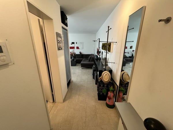 Elegante 1.5-Zimmer-Wohnung mit Garten 3