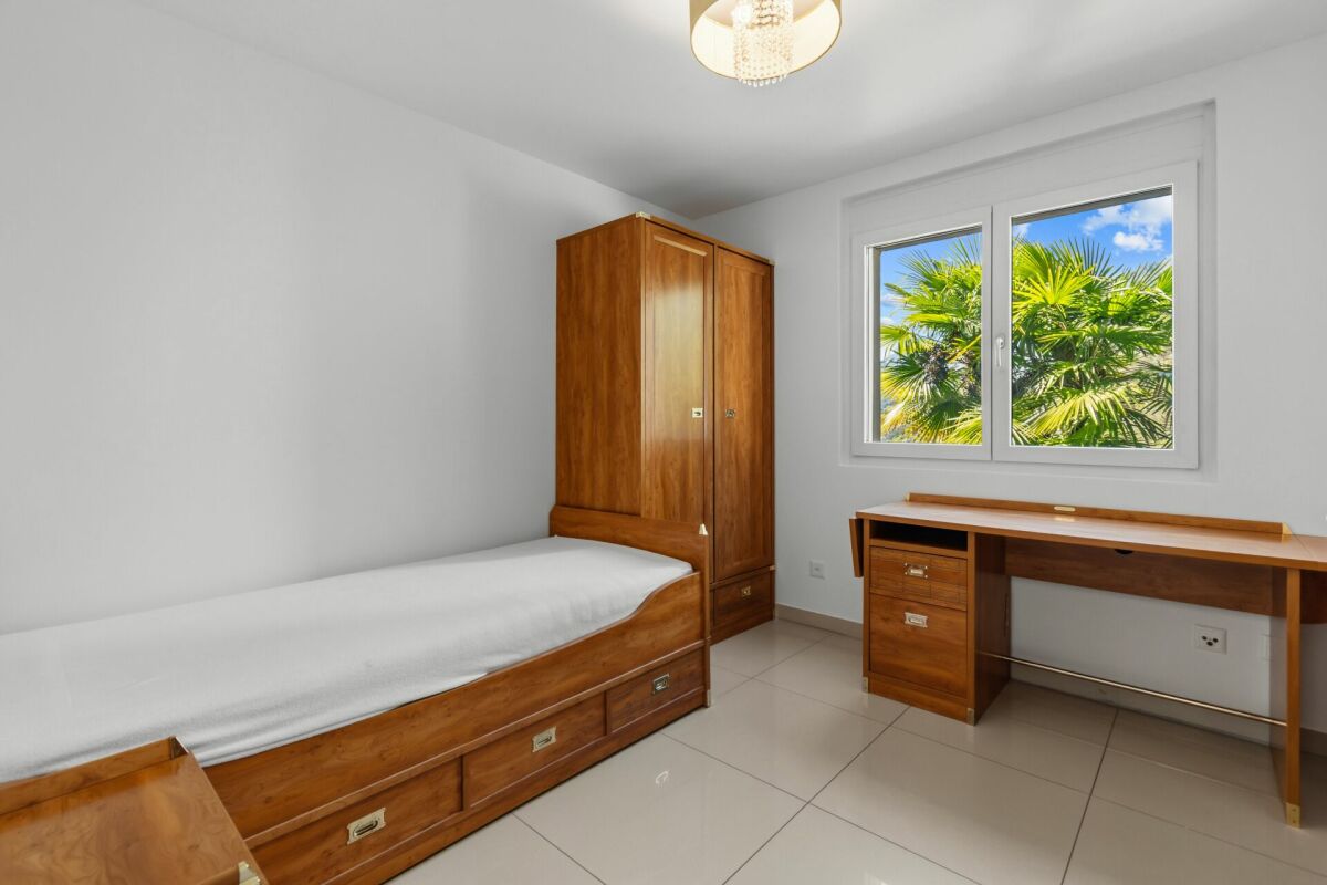 Appartamento 5.5 locali con piscina e vista mozzafiato