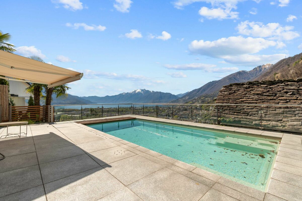 Appartamento 5.5 locali con piscina e vista mozzafiato