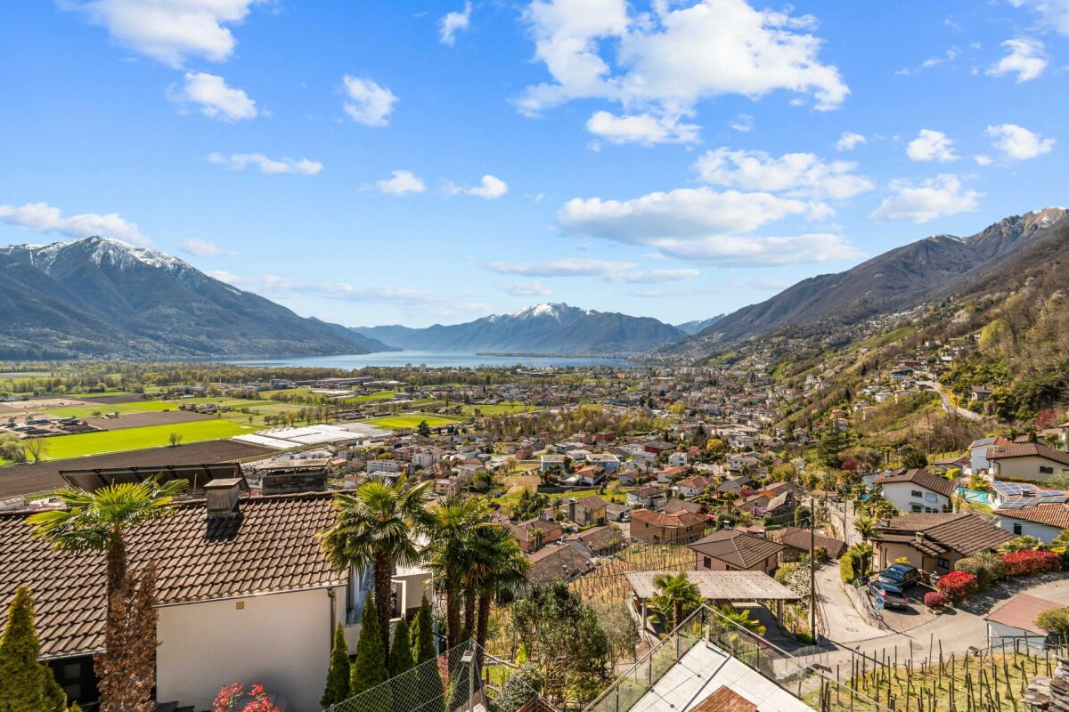 Appartamento 5.5 locali con piscina e vista mozzafiato