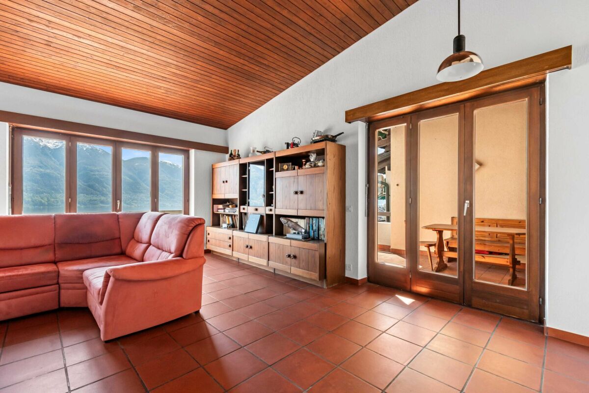 Magnifique maison jumelée de 8,5 pièces avec piscine et vue à couper le souffle