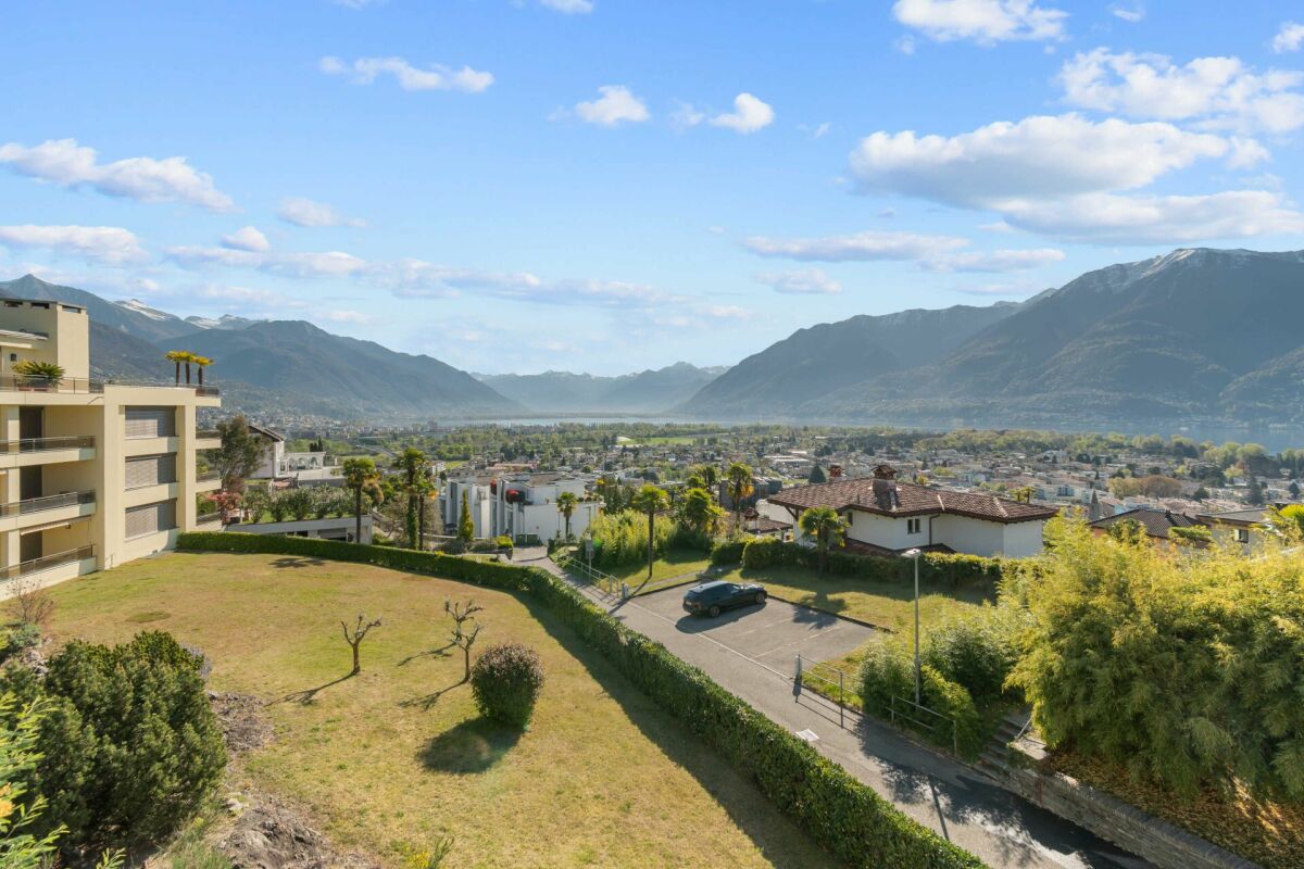 Appartamento 3.5 locali con terrazza coperta e meravigliosa vista lago