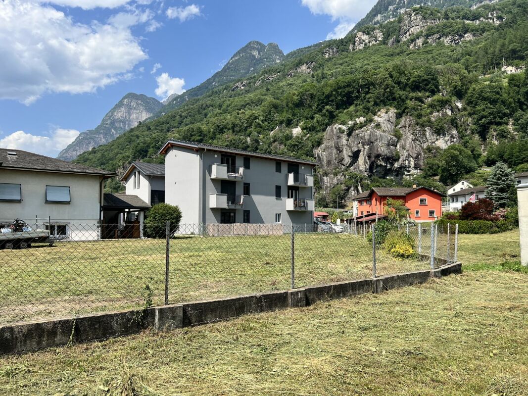 Mehrfamilienhaus mit 5 Wohnungen à 2,5 Zimmer