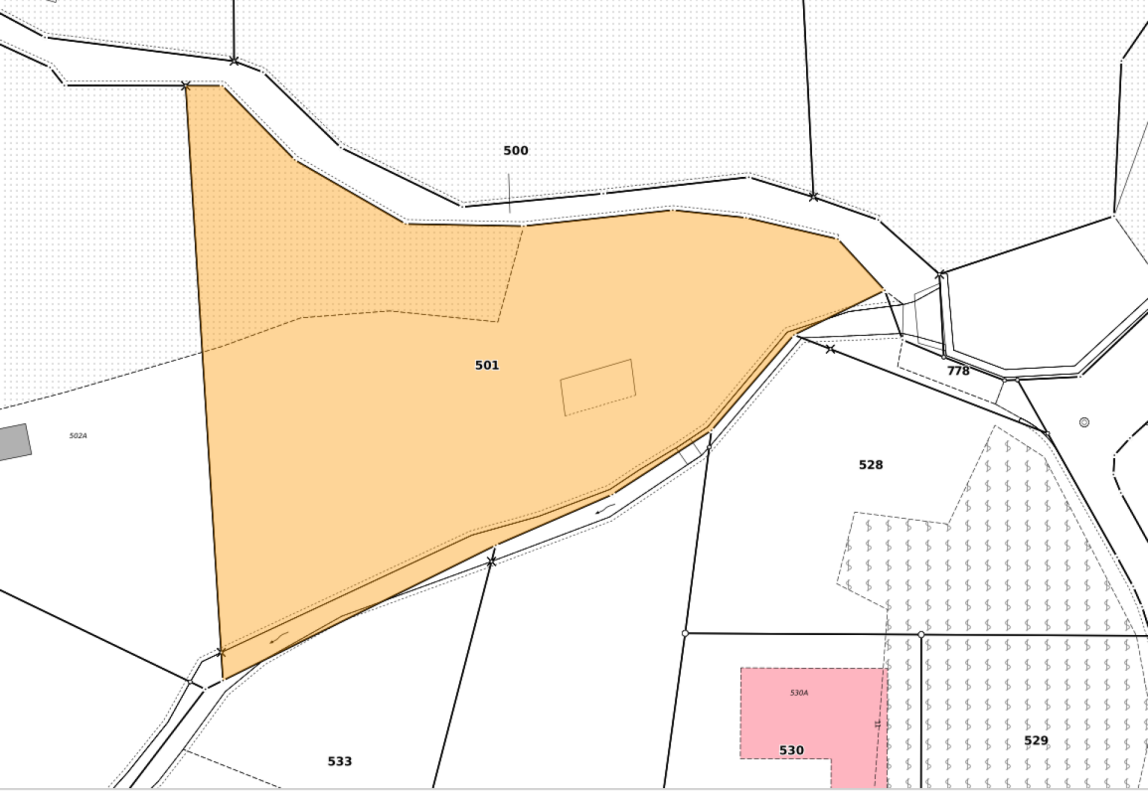 Terreno edificabile R3 + terreno boschivo