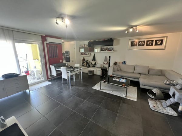 Appartamento di 2.5 locali attico, con 1 park interno e 1 park esterno 4
