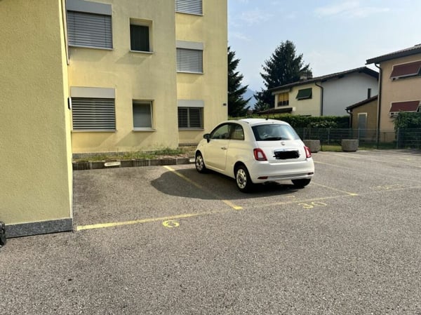 Appartamento di 2.5 locali attico, con 1 park interno e 1 park esterno 11
