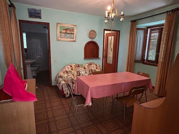 5-Zimmer-Haus mit ausbaubarem Dachgeschoss, Innenhof und Garten 12