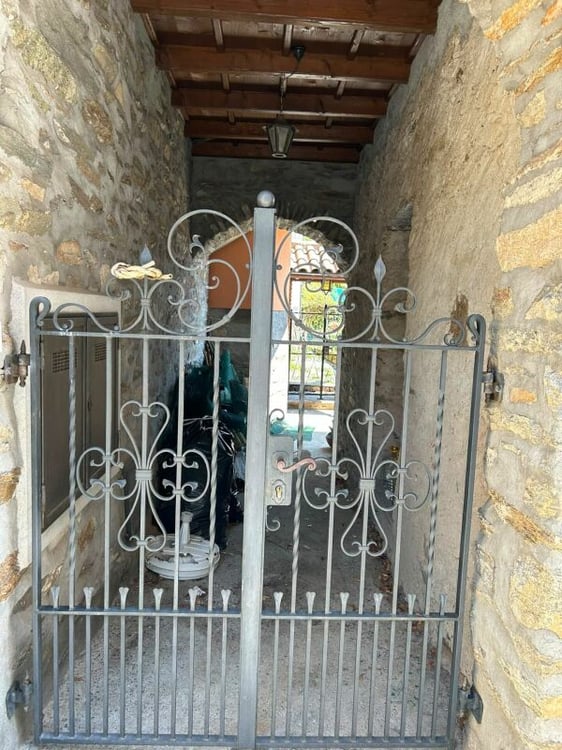 5-Zimmer-Haus mit ausbaubarem Dachgeschoss, Innenhof und Garten 3
