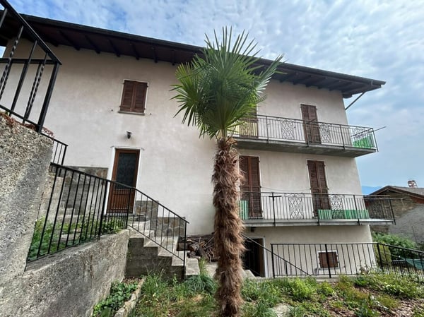 5-Zimmer-Haus mit ausbaubarem Dachgeschoss, Innenhof und Garten 2