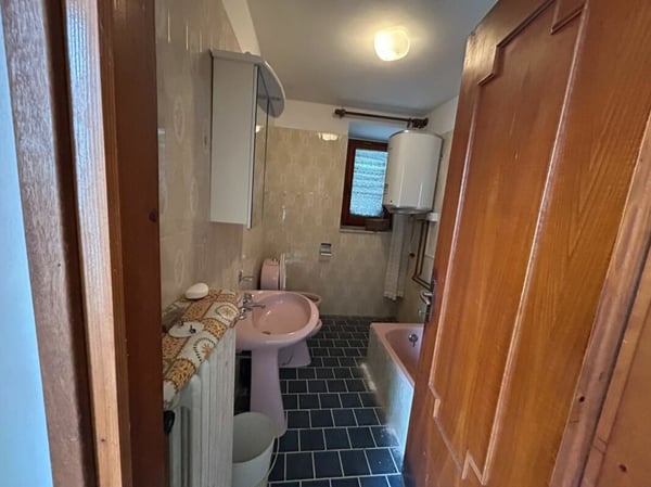 5-Zimmer-Haus mit ausbaubarem Dachgeschoss, Innenhof und Garten 8