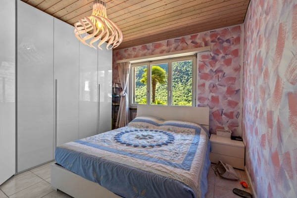 Prestigiosa villa bifamiliare con piscina e grottino 12