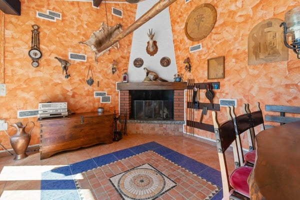 Prestigiosa villa bifamiliare con piscina e grottino 18