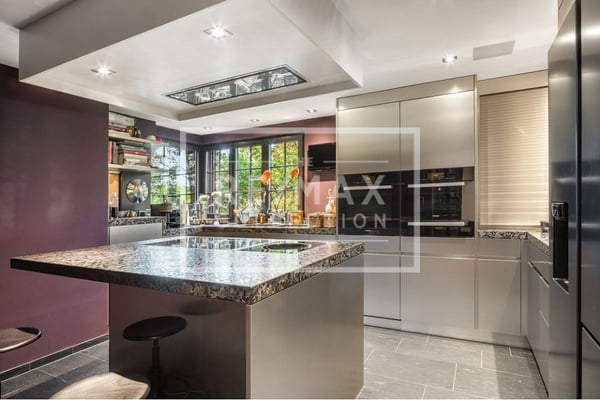 Luxuriöses Einfamilienhaus mit höchster Privatsphäre und exklusivem Ambiente 6