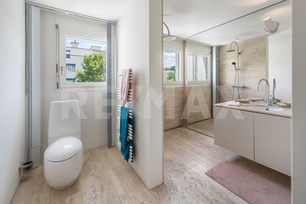 Helle 2½-Zimmer Wohnung am See mit zwei schönen Balkone 10