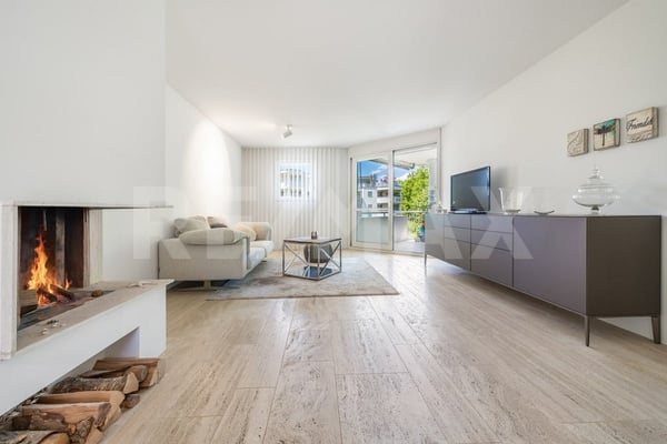 Helle 2½-Zimmer Wohnung am See mit zwei schönen Balkone 1